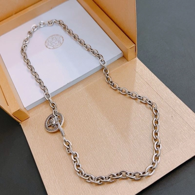Cozy Versace Necklaces 214067