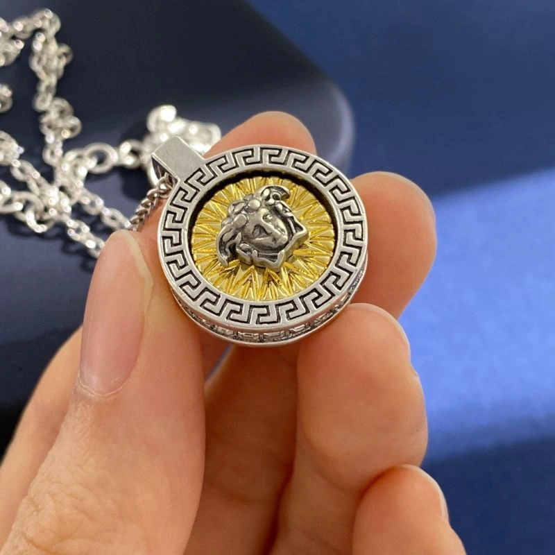 Snug Versace Necklaces 211685
