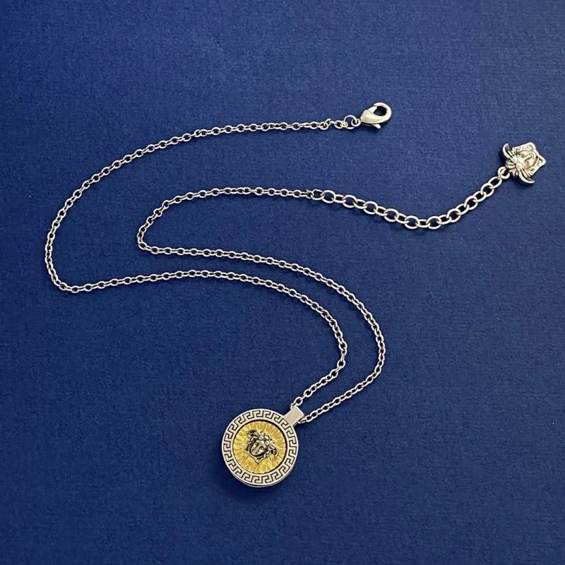 Snug Versace Necklaces 211685