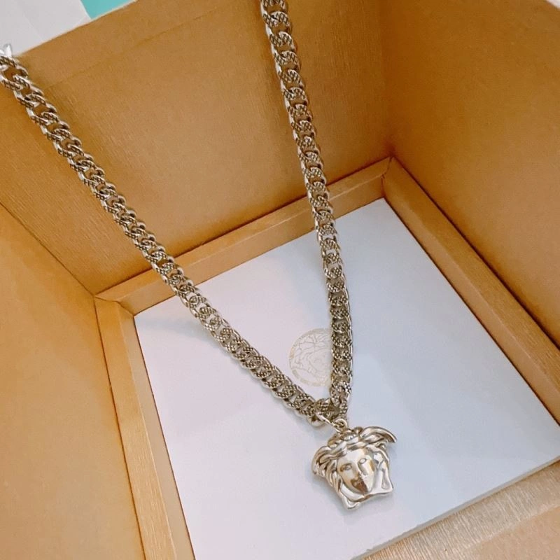 Comfortable Versace Necklaces 211607