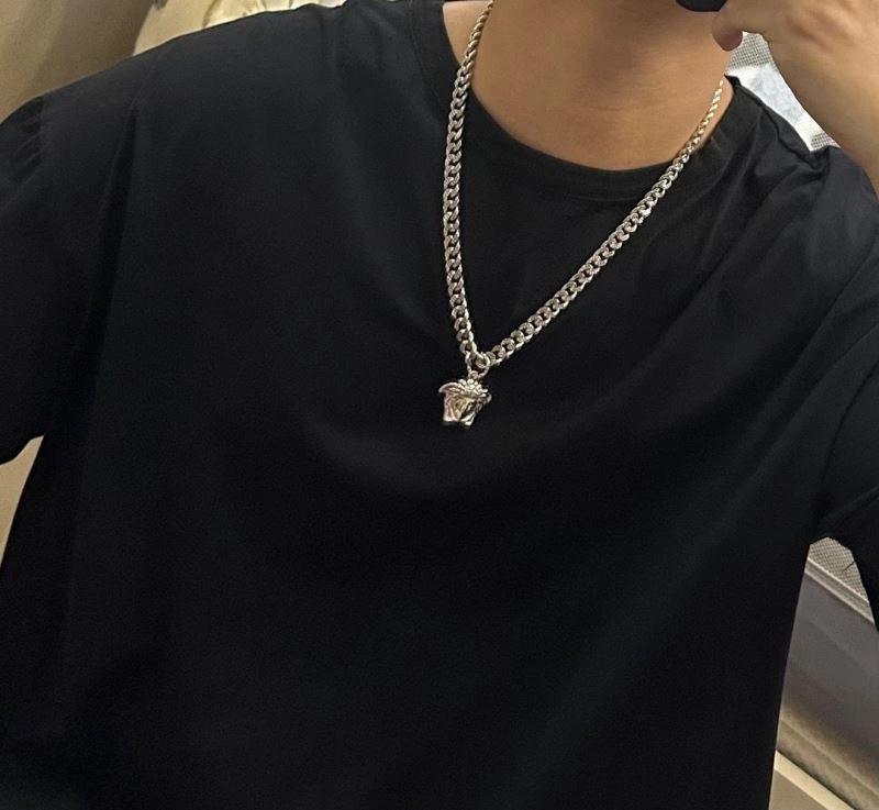 Comfortable Versace Necklaces 211607