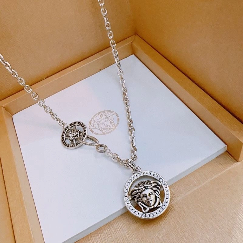 Tailored Versace Necklaces 211604