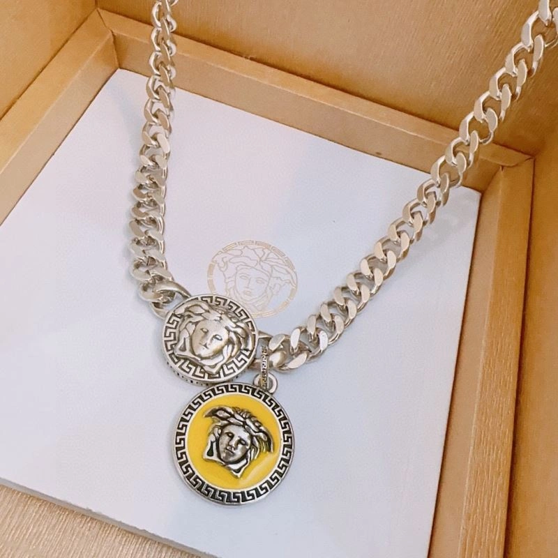 Packable Versace Necklaces 211601