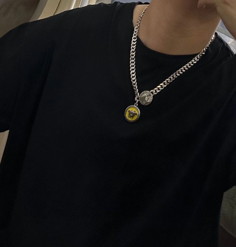 Packable Versace Necklaces 211601