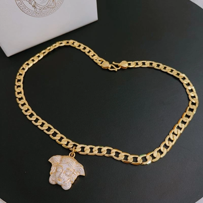 Versace Necklaces Sporty 211602