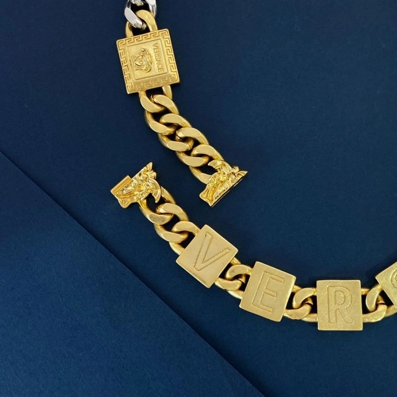 Versace Necklaces Practical 211011