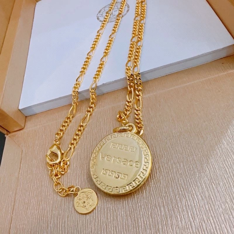 Versace Necklaces Lightweight 211007