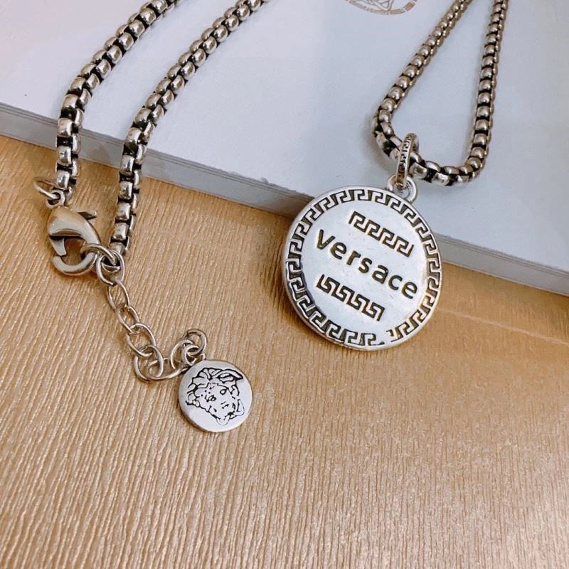 Premium Versace Necklaces 210299
