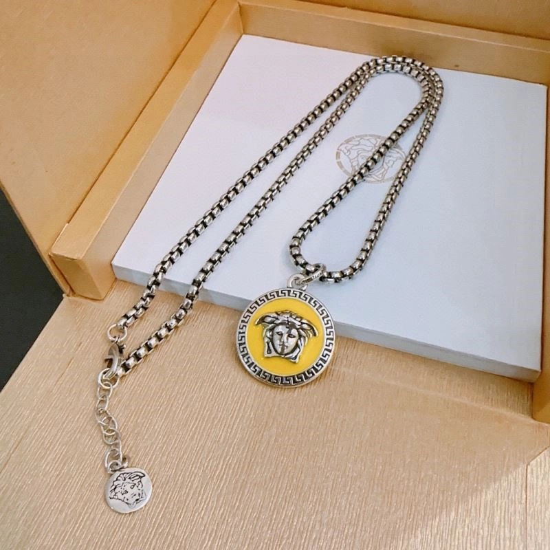Premium Versace Necklaces 210299