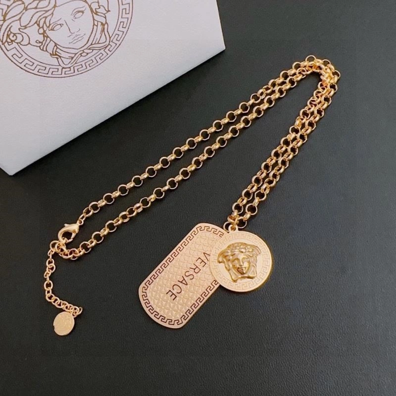 Timeless Versace Necklaces 210294