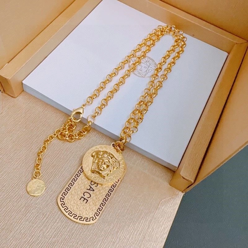Timeless Versace Necklaces 210294