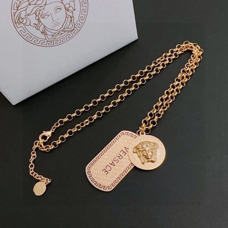 Timeless Versace Necklaces 210294