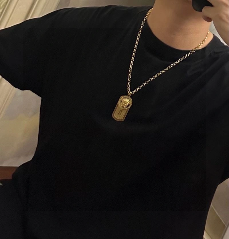 Timeless Versace Necklaces 210294