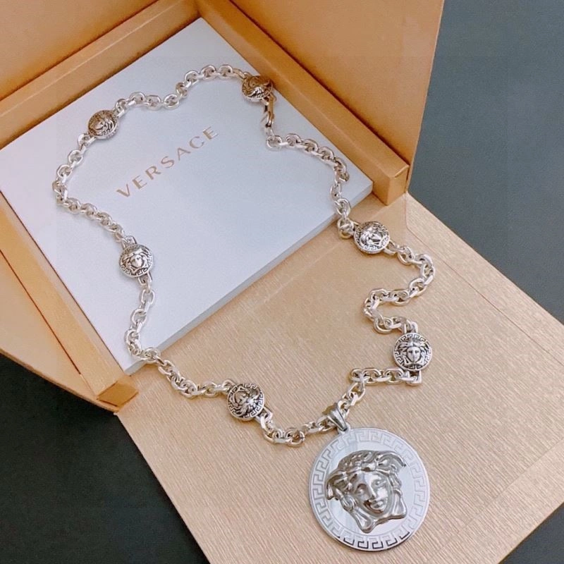 Versace Necklaces ModernLook 210290