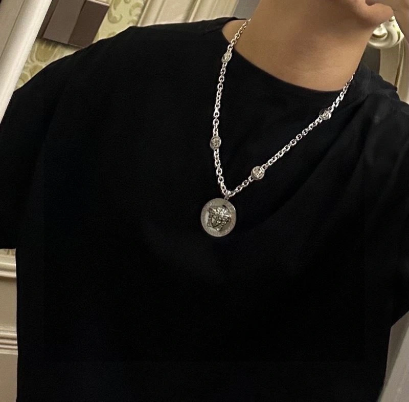 Versace Necklaces ModernLook 210290