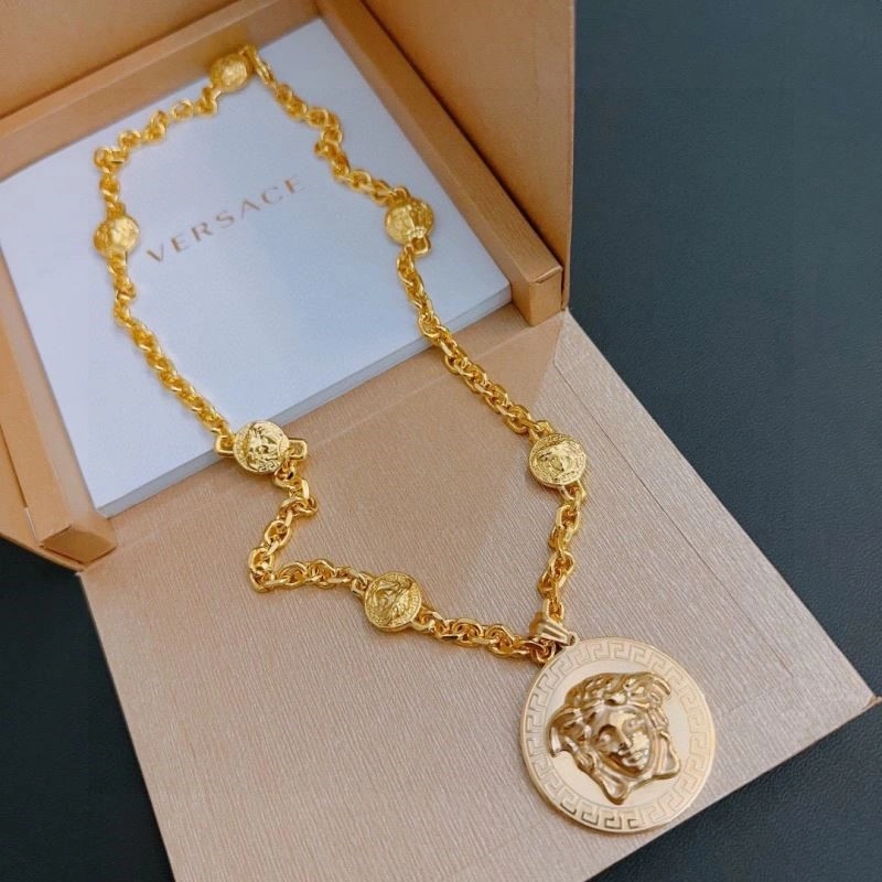 SmoothTexture Versace Necklaces 210287