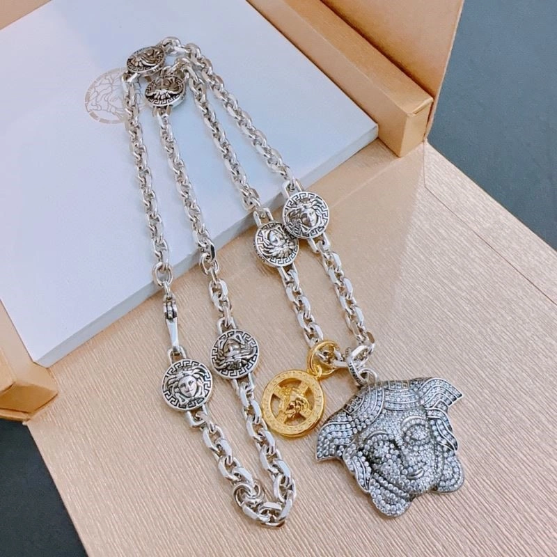 EasyMatch Versace Necklaces 209612