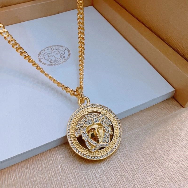 Fashionable Versace Necklaces 209005