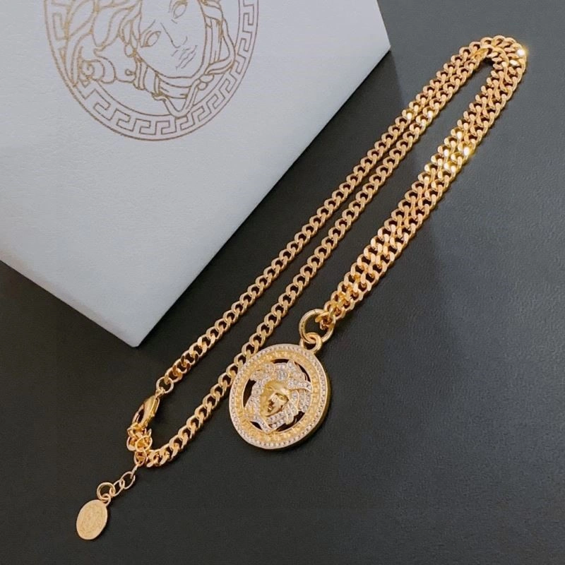 Fashionable Versace Necklaces 209005