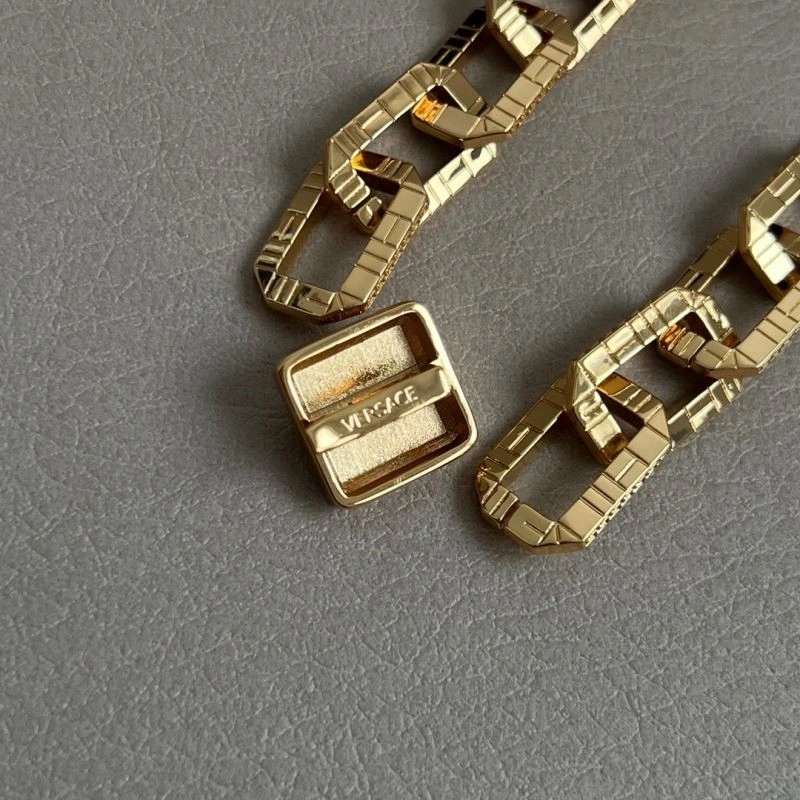 Chic Versace Necklaces 209003