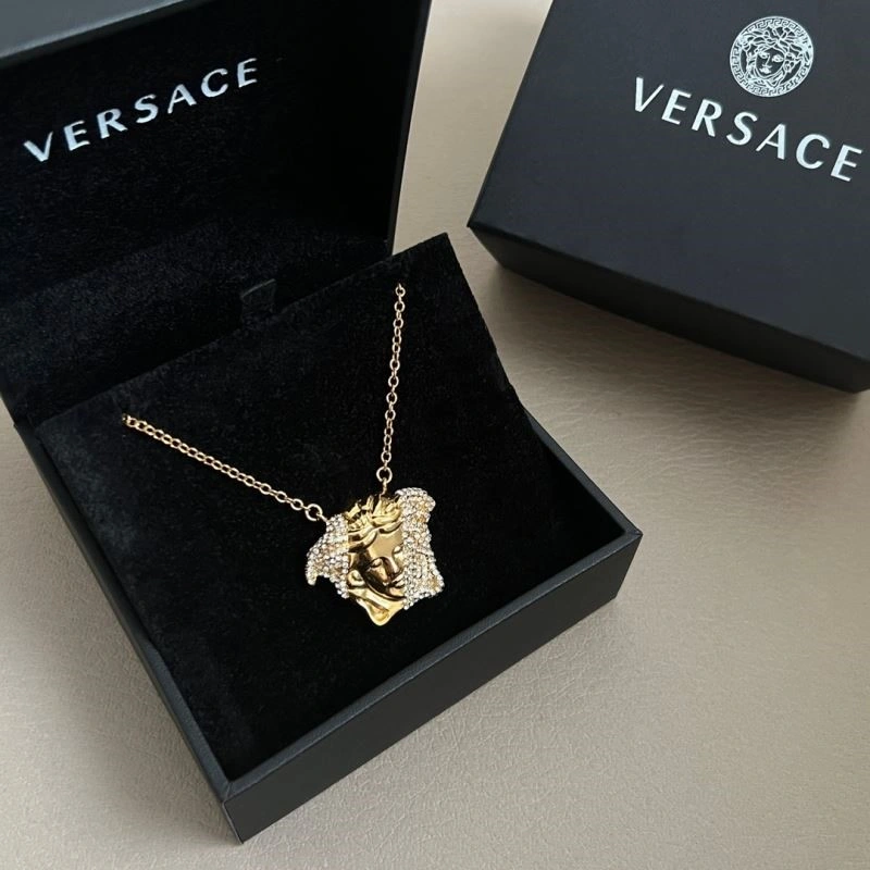 UrbanChic Versace Necklaces 209001