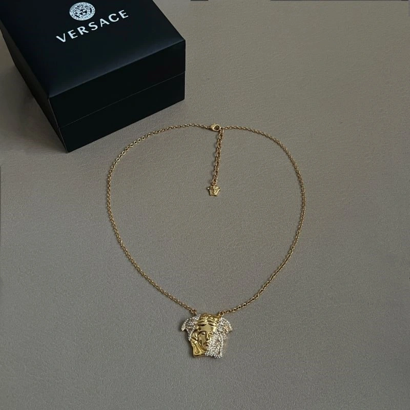 UrbanChic Versace Necklaces 209001
