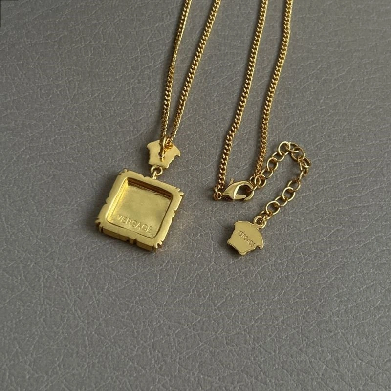 Versace Necklaces TimelessDesign 208992