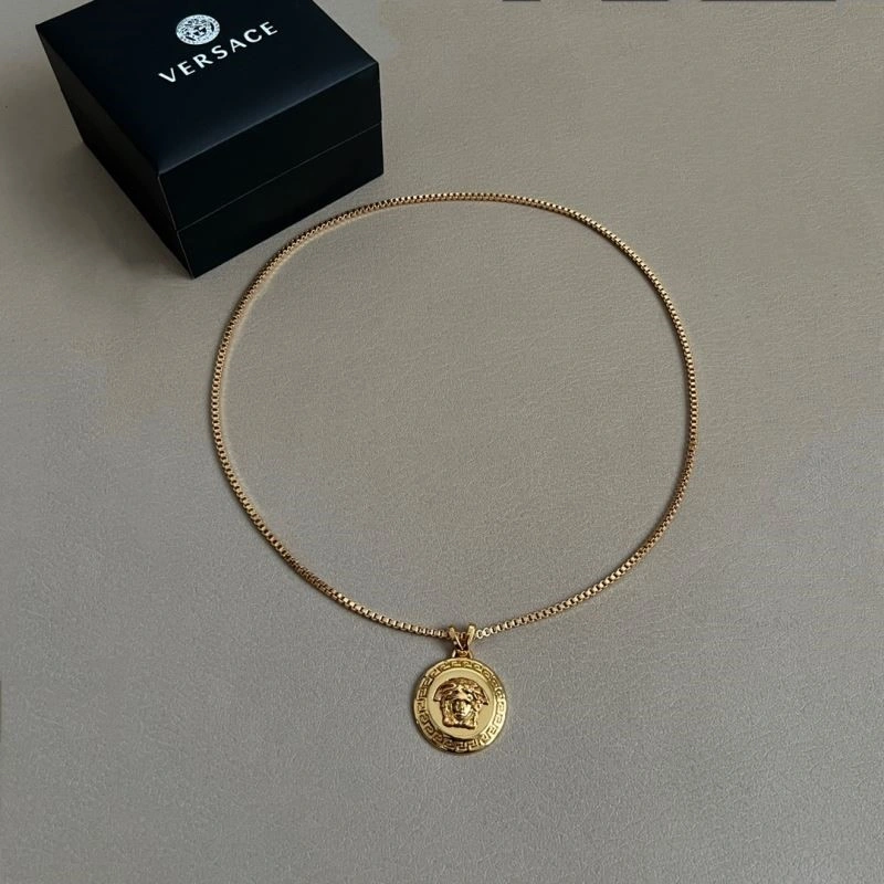 Cozy Versace Necklaces 208988