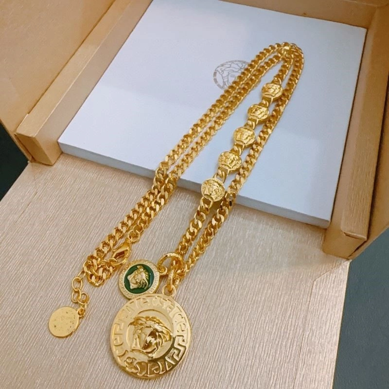 Trendy Versace Necklaces 208995