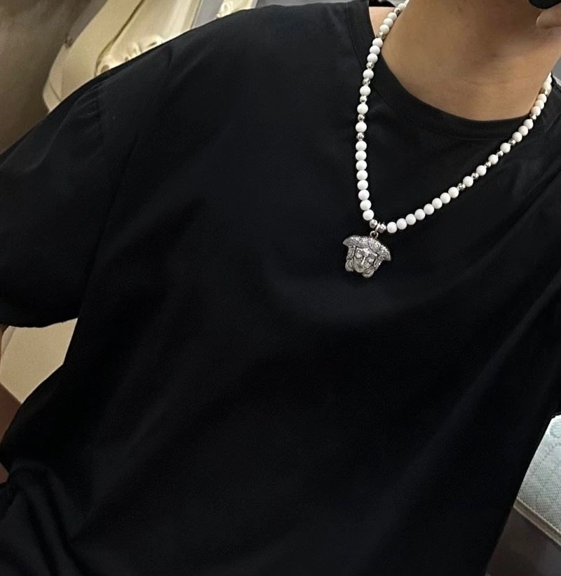 Versace Necklaces Packable 208371