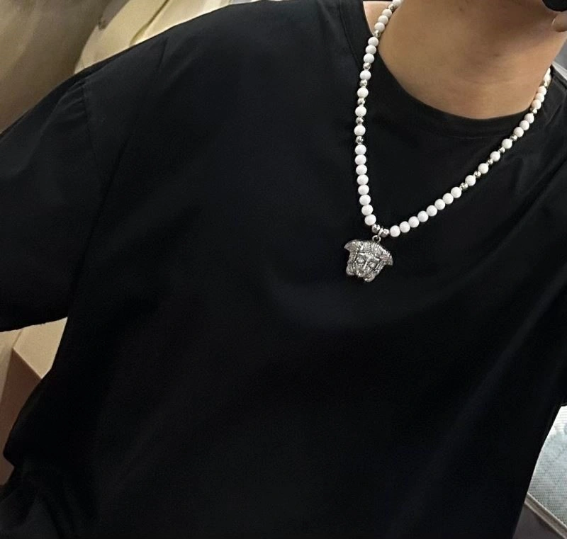 Versace Necklaces Packable 208371