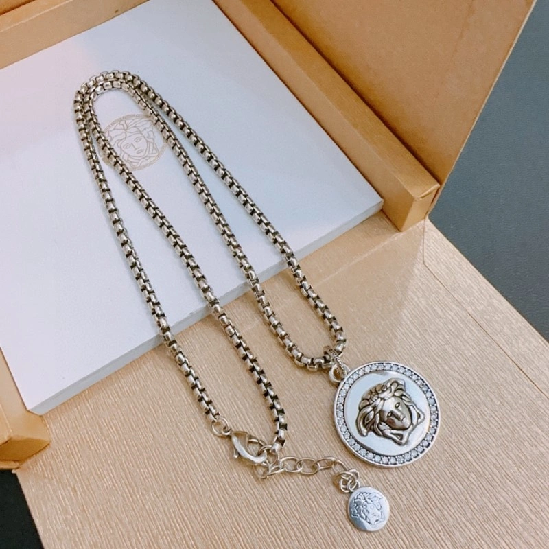 Fashionable Versace Necklaces 208354