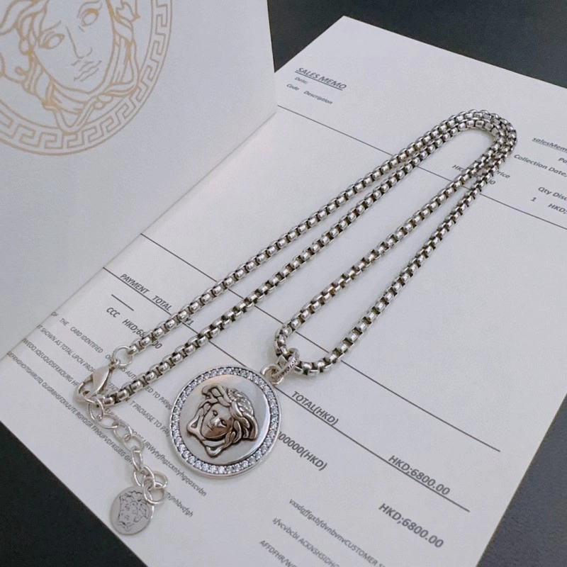 Fashionable Versace Necklaces 208354