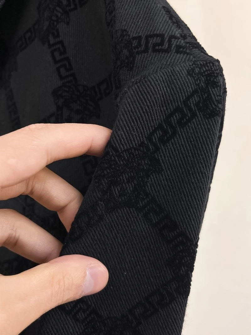 Cozy Versace Outwear 175198