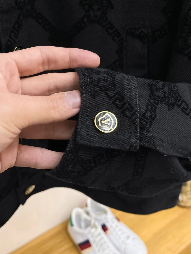 Cozy Versace Outwear 175198