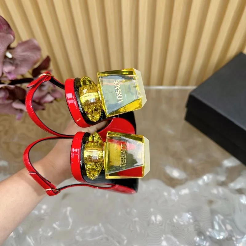 Refined Versace Sandals 37366