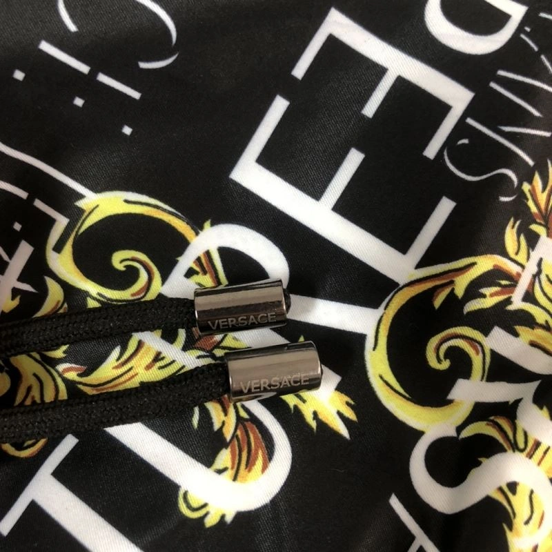Trendy Versace Short Pants 175745