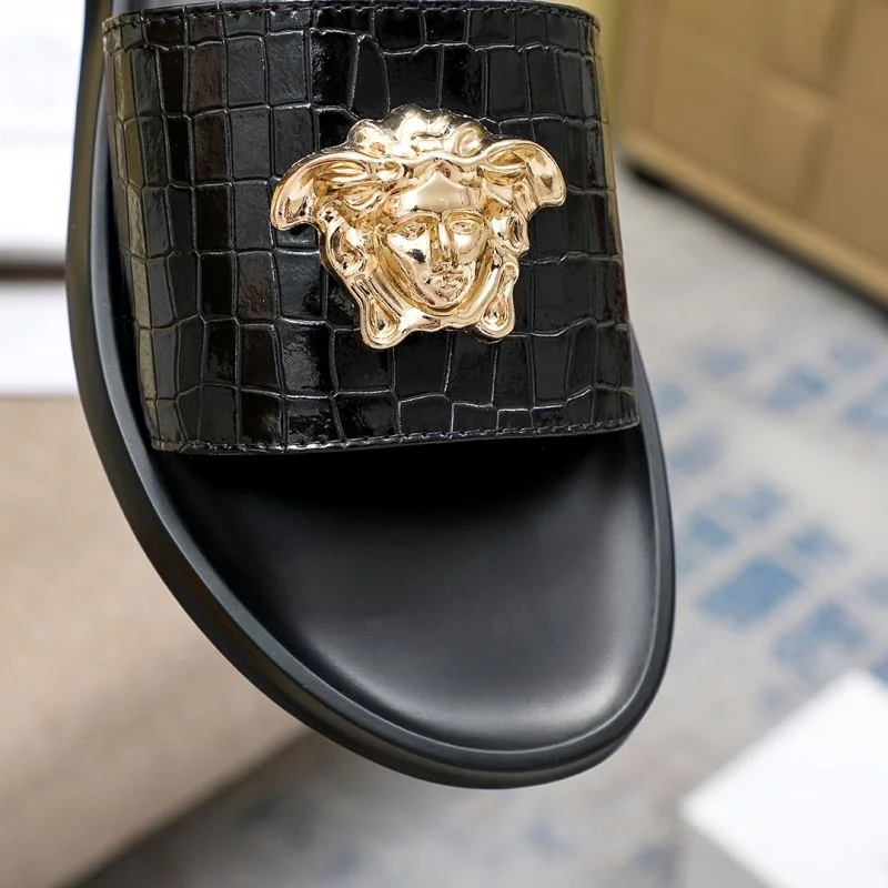WrinkleFree Versace Slippers 37265