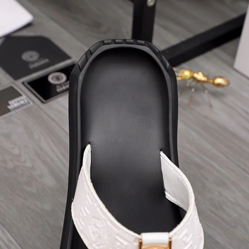 Versace Slippers SmoothTexture 37243