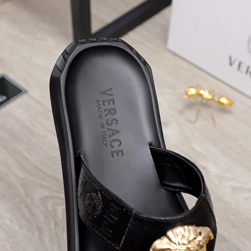 Versace Slippers Compact 37264