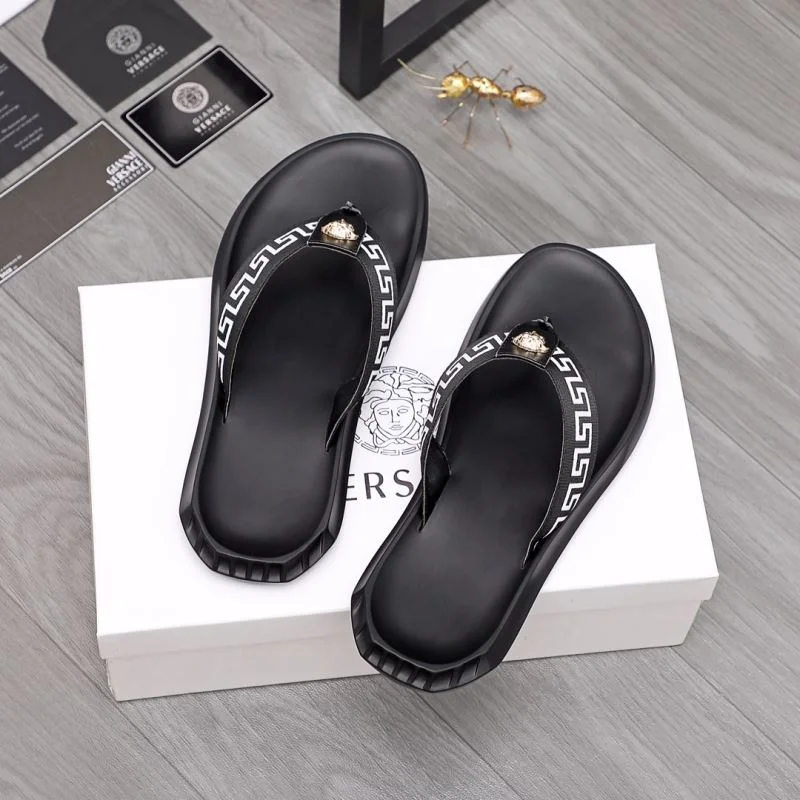 WellDesigned Versace Slippers 37247