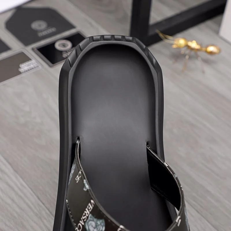 Versace Slippers Timeless 37238