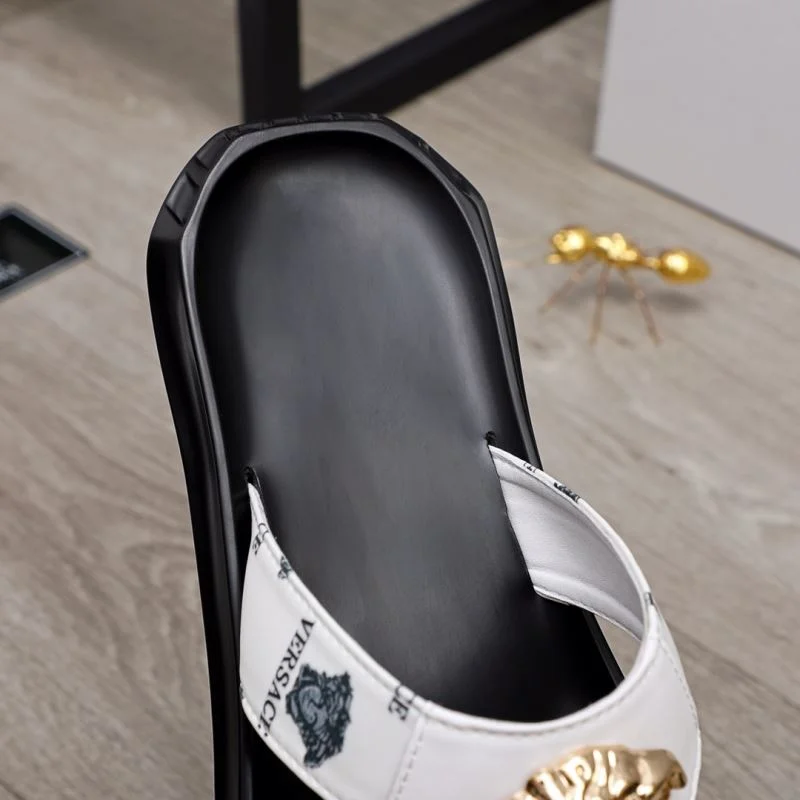 Versace Slippers EasyCare 37251