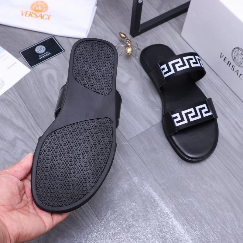 HighPerformance Versace Slippers 37228