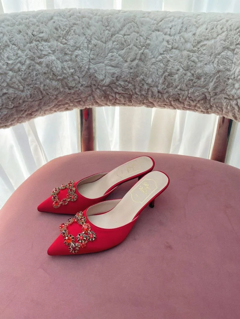 Minimalist Versace Slippers 37431