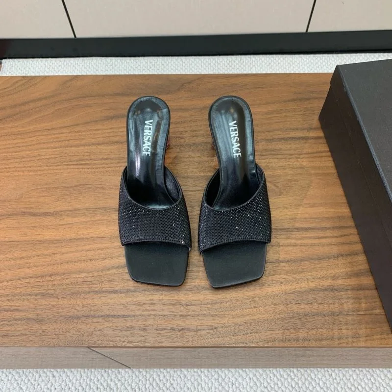 Reliable Versace Slippers 37425