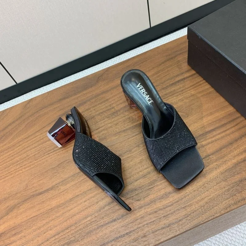 Reliable Versace Slippers 37425
