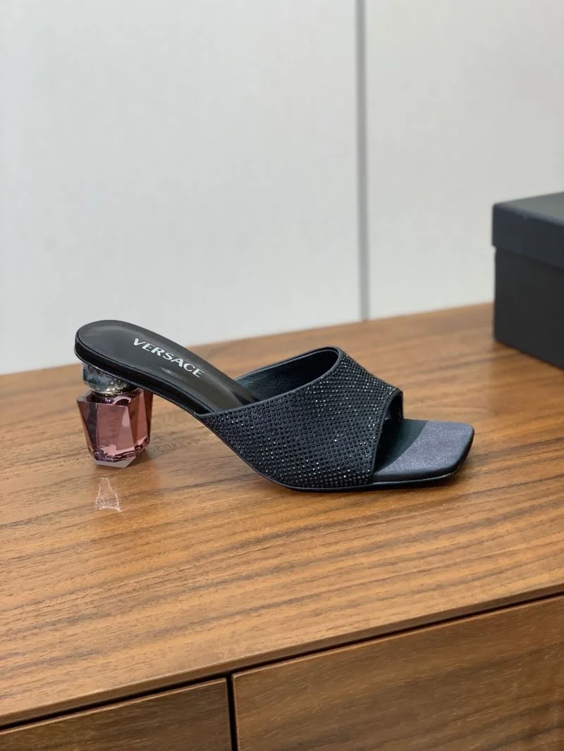 Reliable Versace Slippers 37425