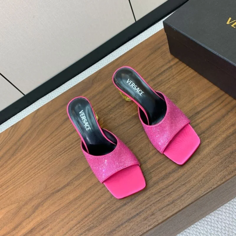 Versace Slippers Minimalist 37429