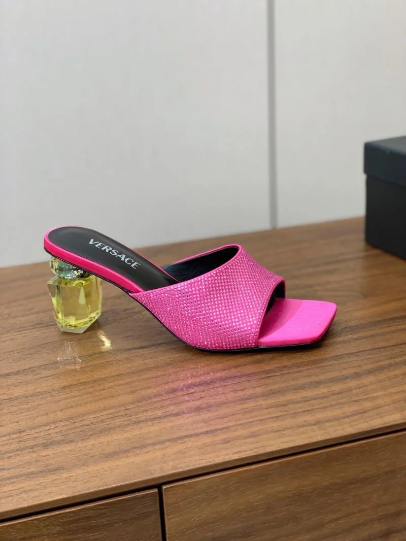 Versace Slippers Minimalist 37429